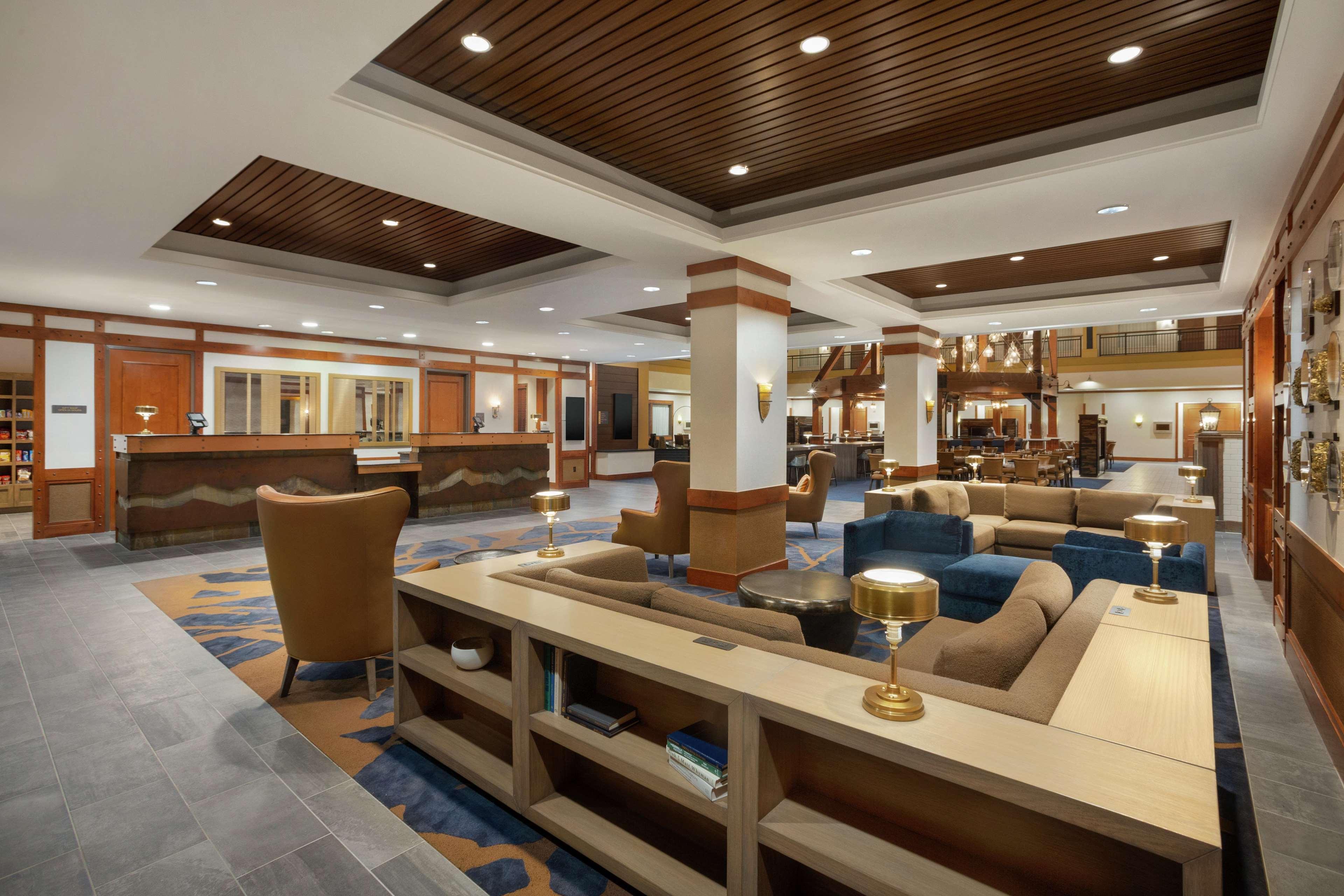 Embassy Suites By Hilton Denver International Airport Exterior foto