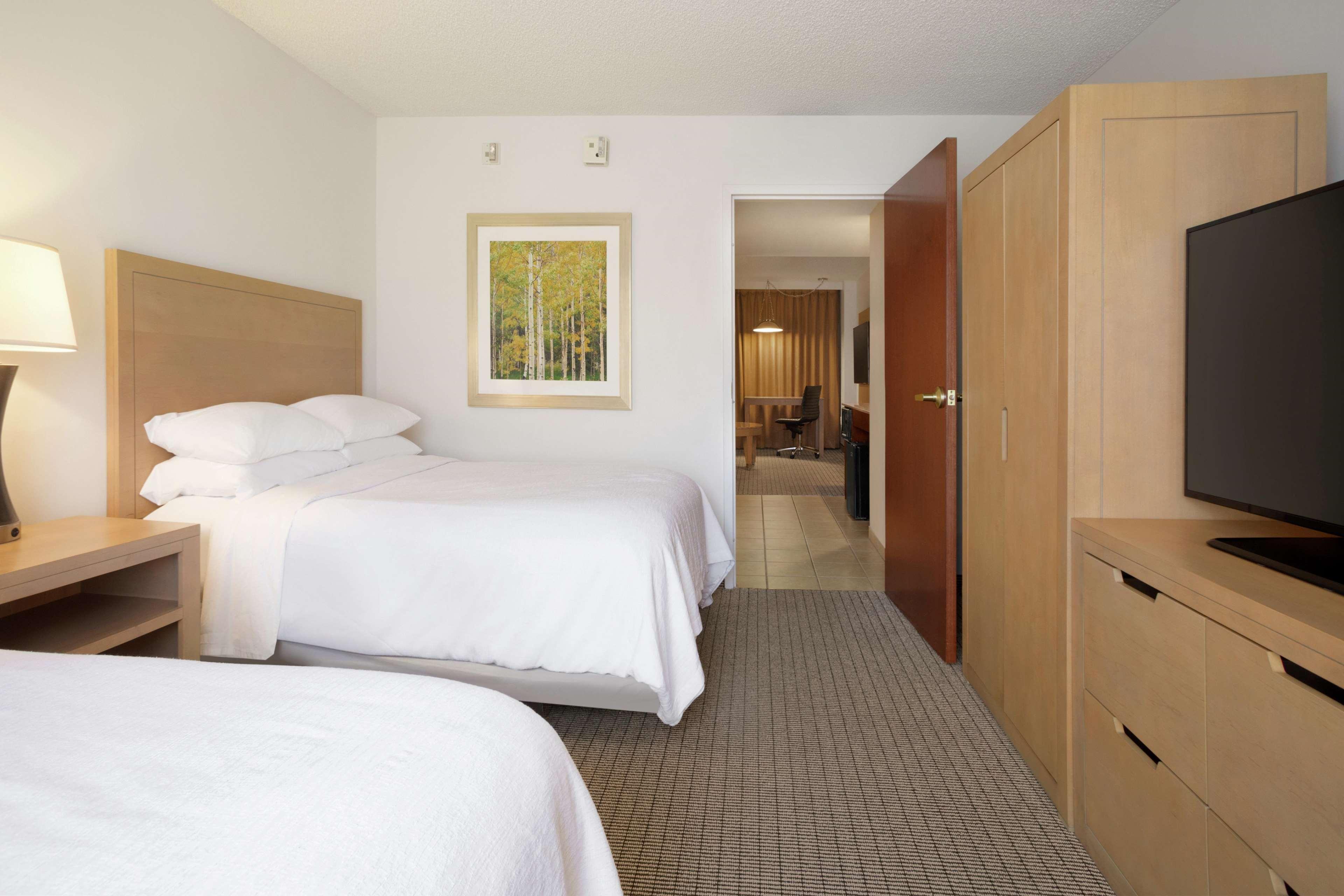 Embassy Suites By Hilton Denver International Airport Exterior foto