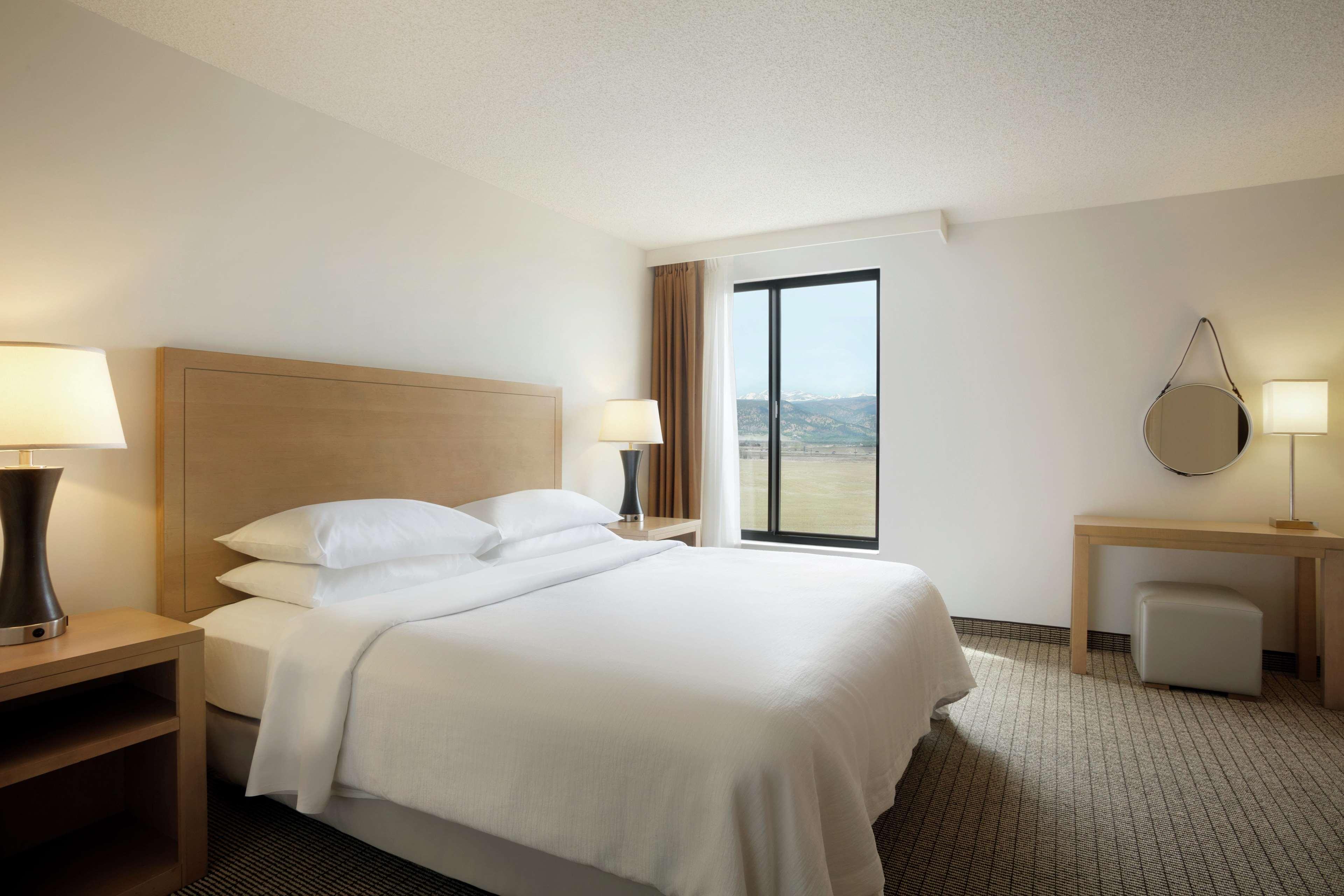 Embassy Suites By Hilton Denver International Airport Exterior foto